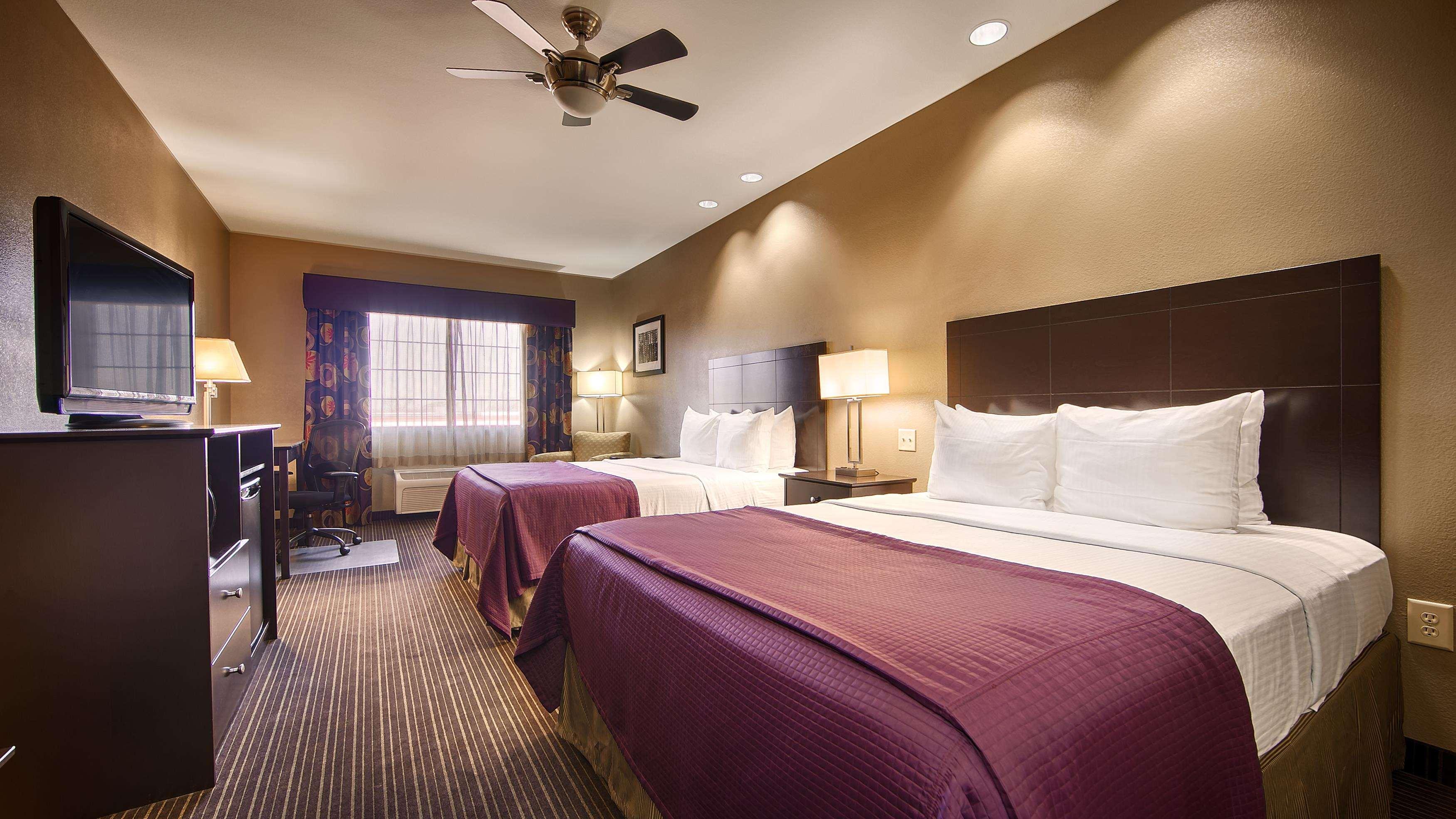 Best Western Giddings Inn & Suites Экстерьер фото