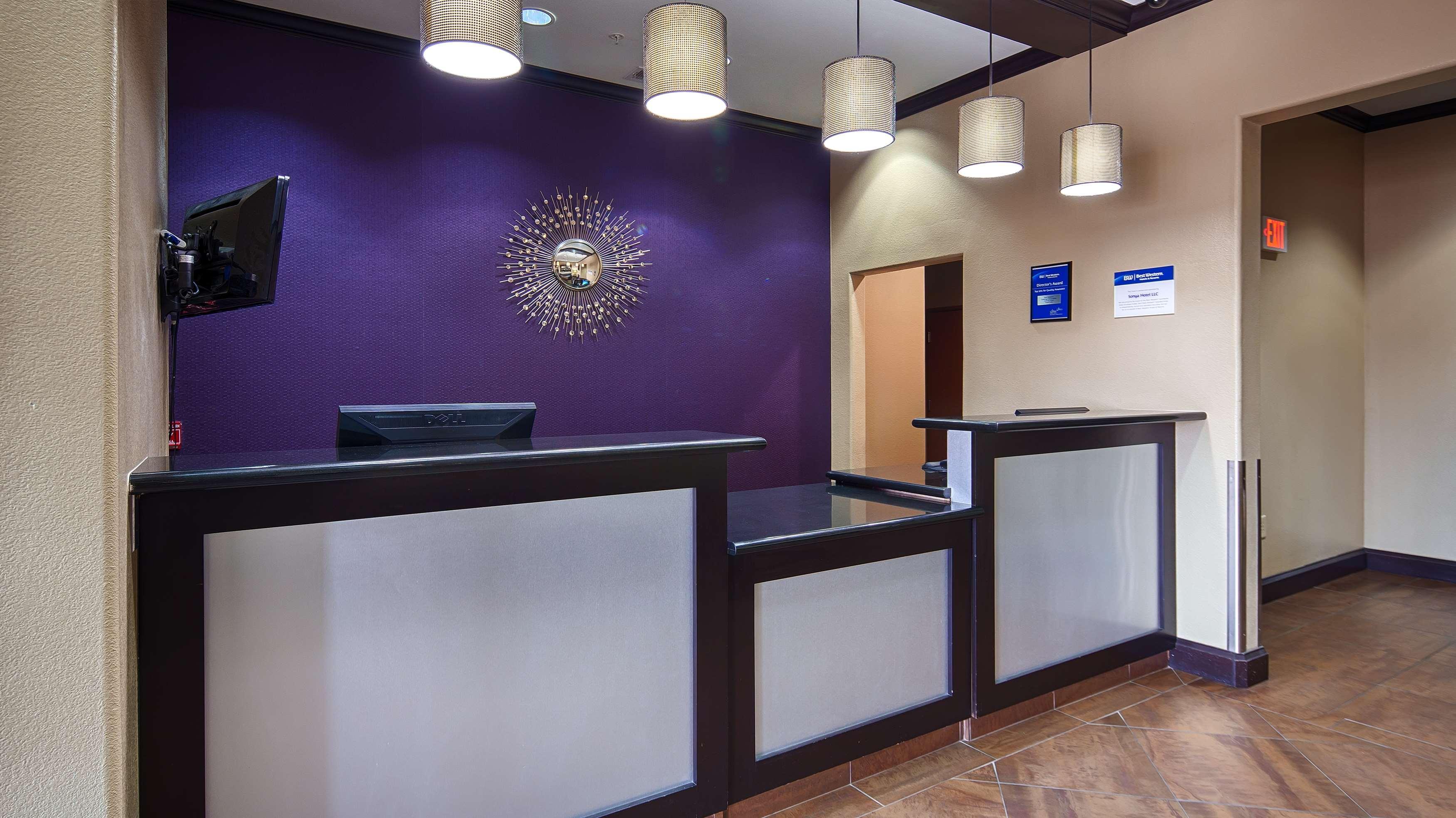 Best Western Giddings Inn & Suites Экстерьер фото