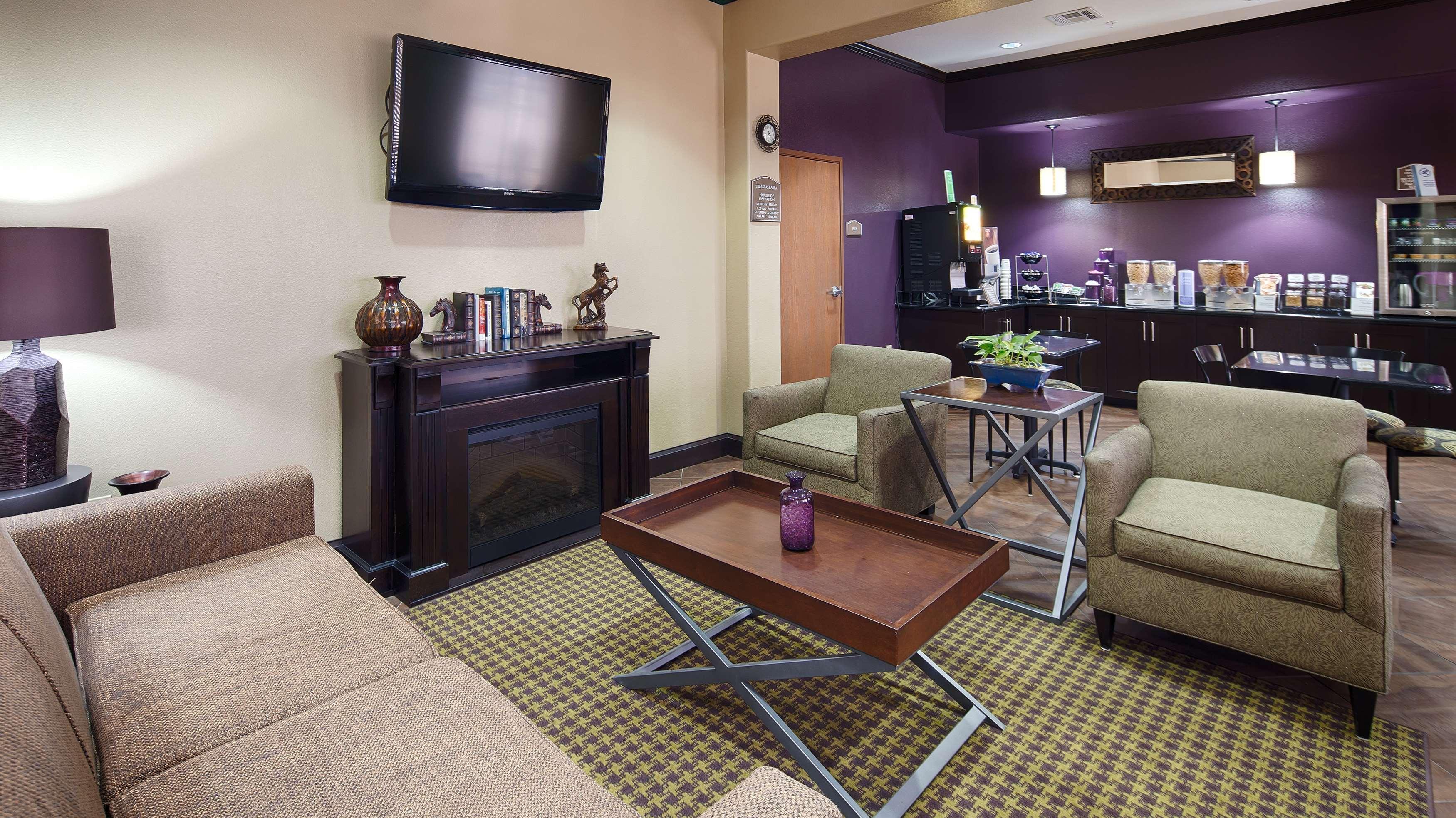 Best Western Giddings Inn & Suites Экстерьер фото