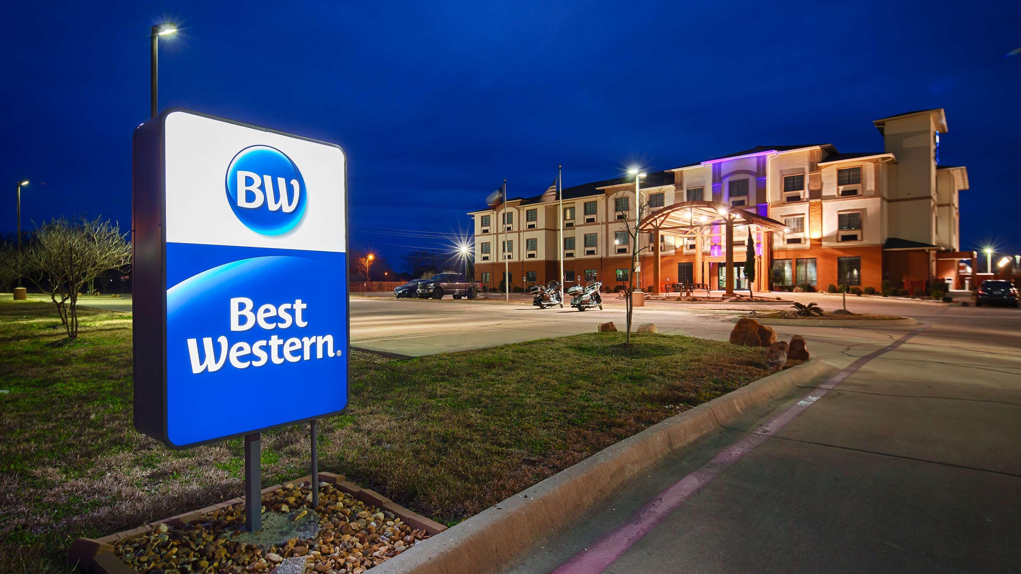 Best Western Giddings Inn & Suites Экстерьер фото