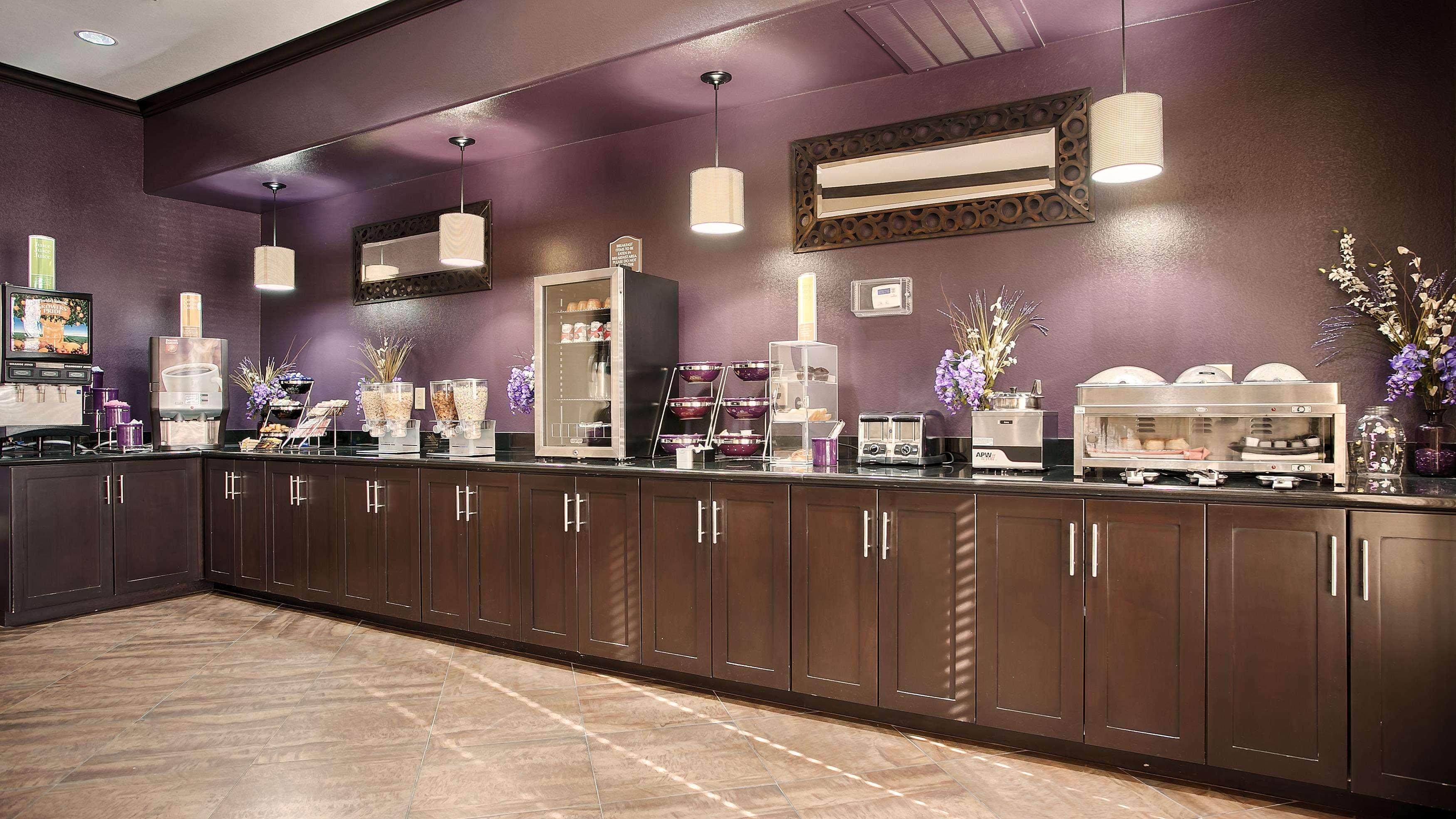 Best Western Giddings Inn & Suites Экстерьер фото