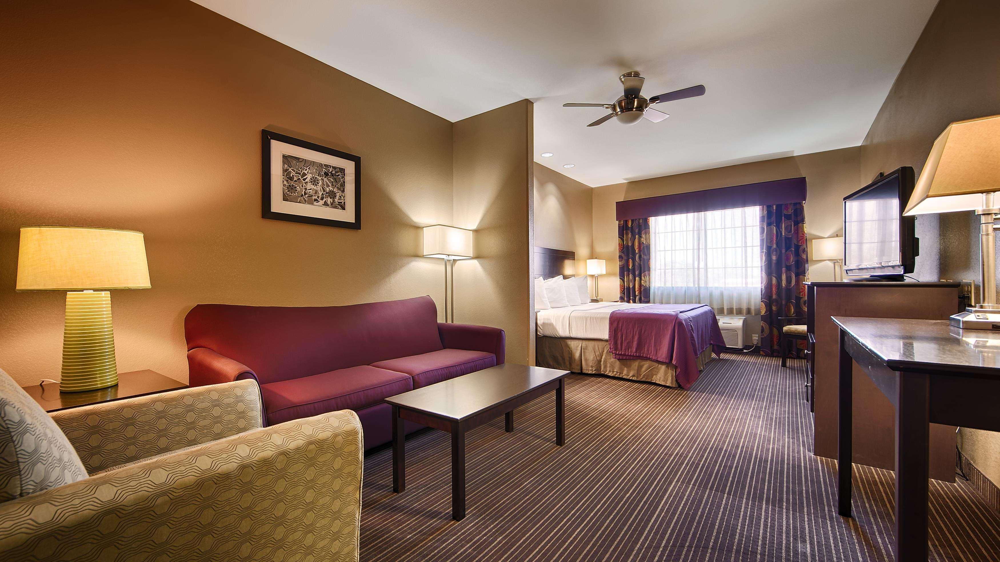 Best Western Giddings Inn & Suites Экстерьер фото