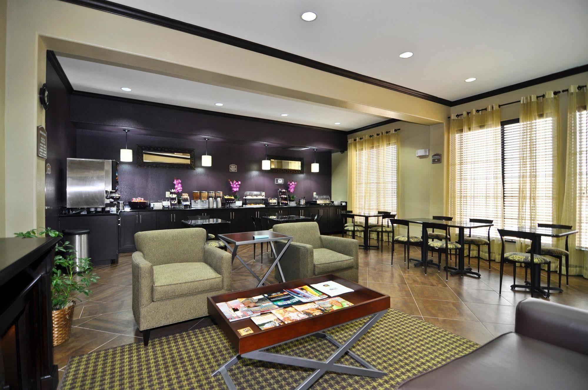 Best Western Giddings Inn & Suites Интерьер фото